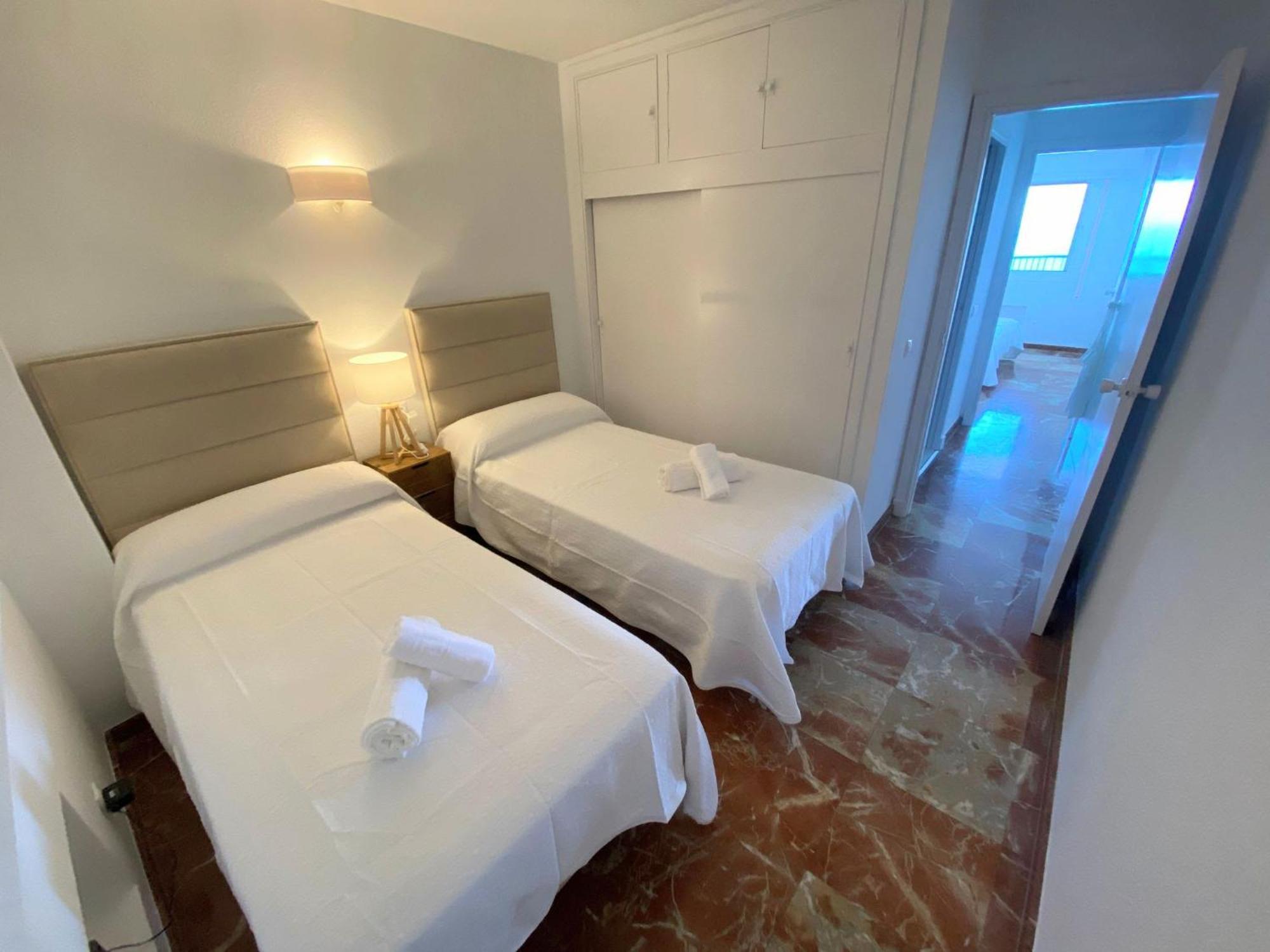 Las Antillas II Front Sea Views Pool 푸엔히롤라 외부 사진