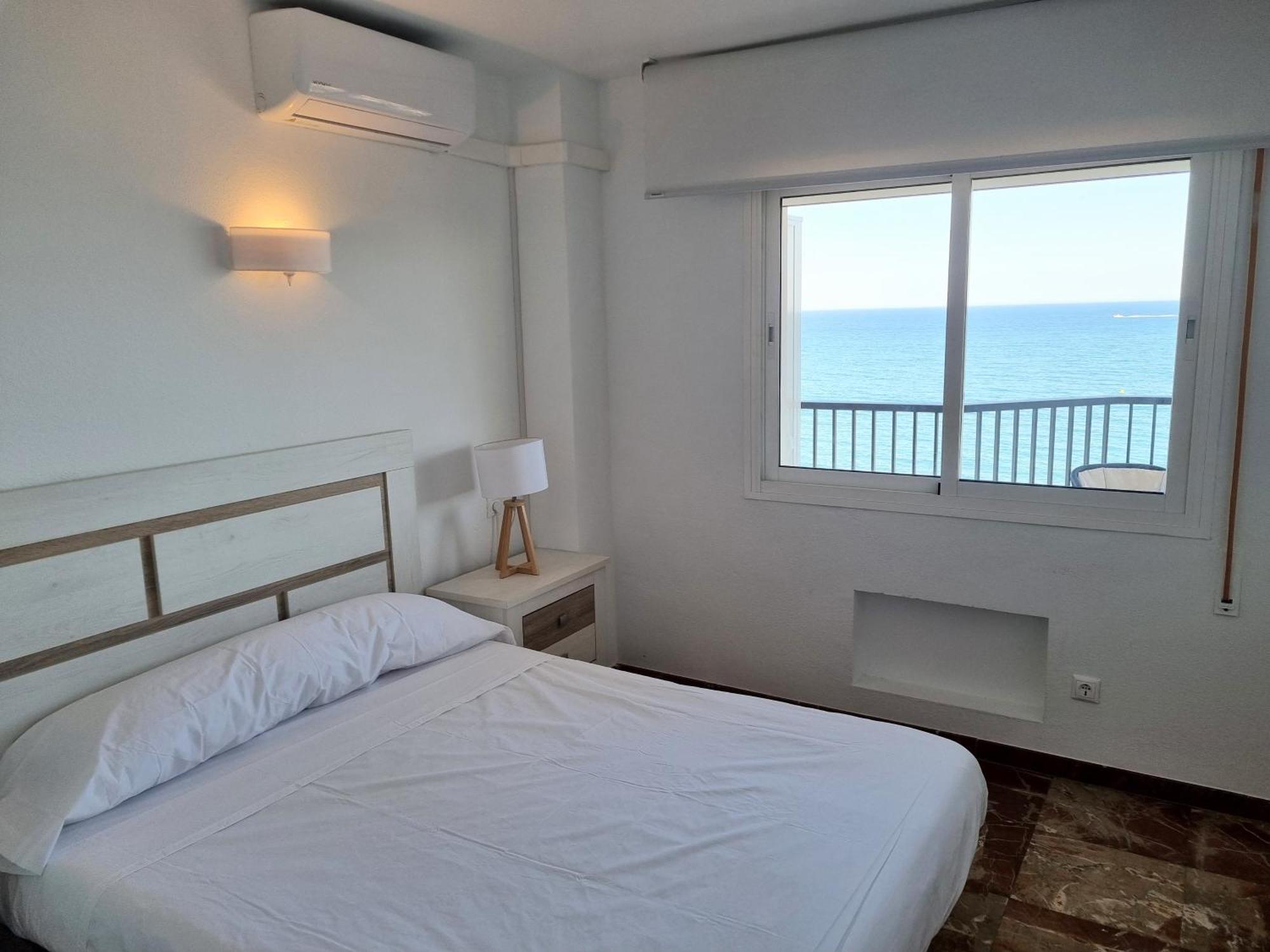 Las Antillas II Front Sea Views Pool 푸엔히롤라 외부 사진